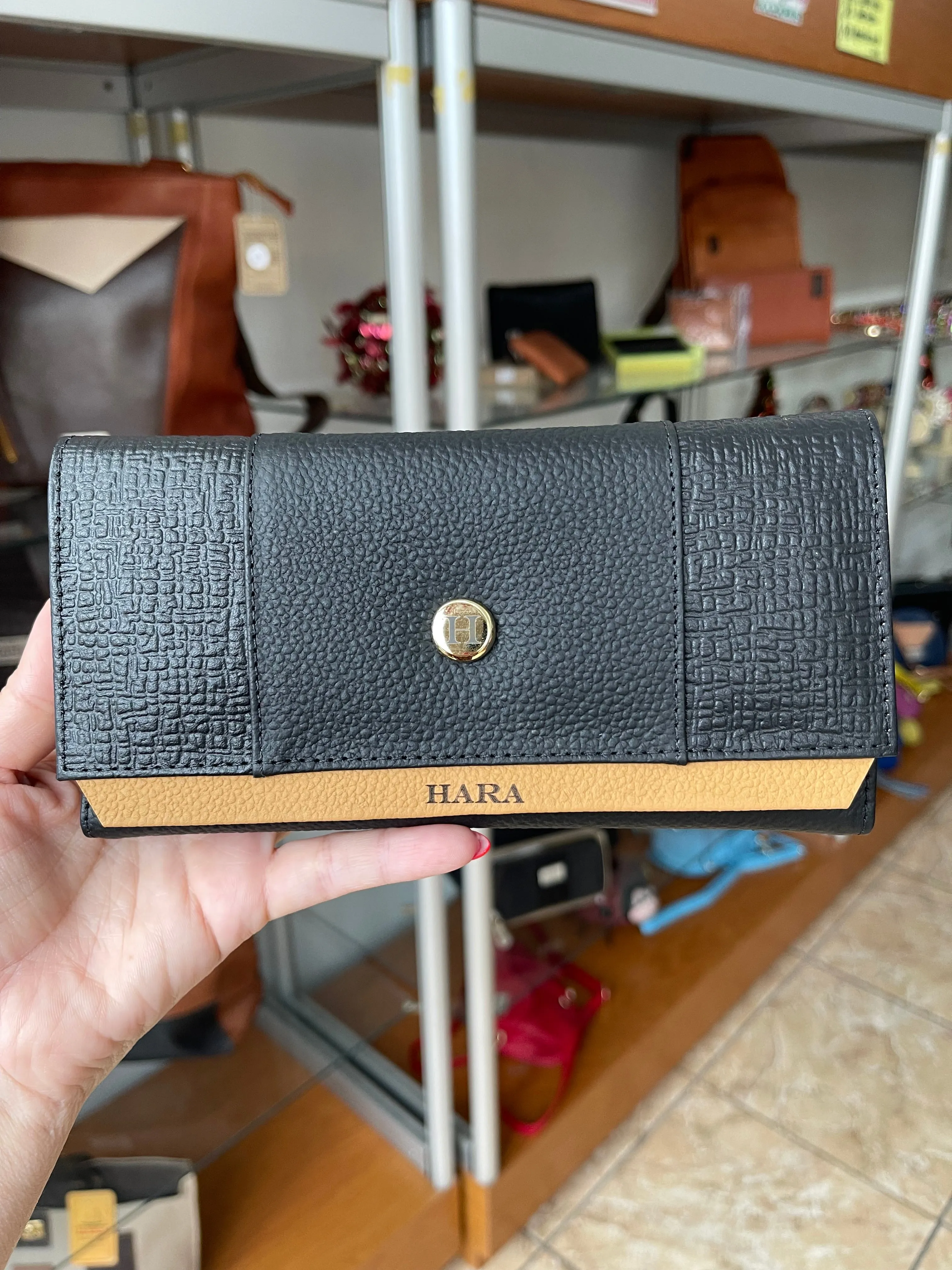 Hara Wallets