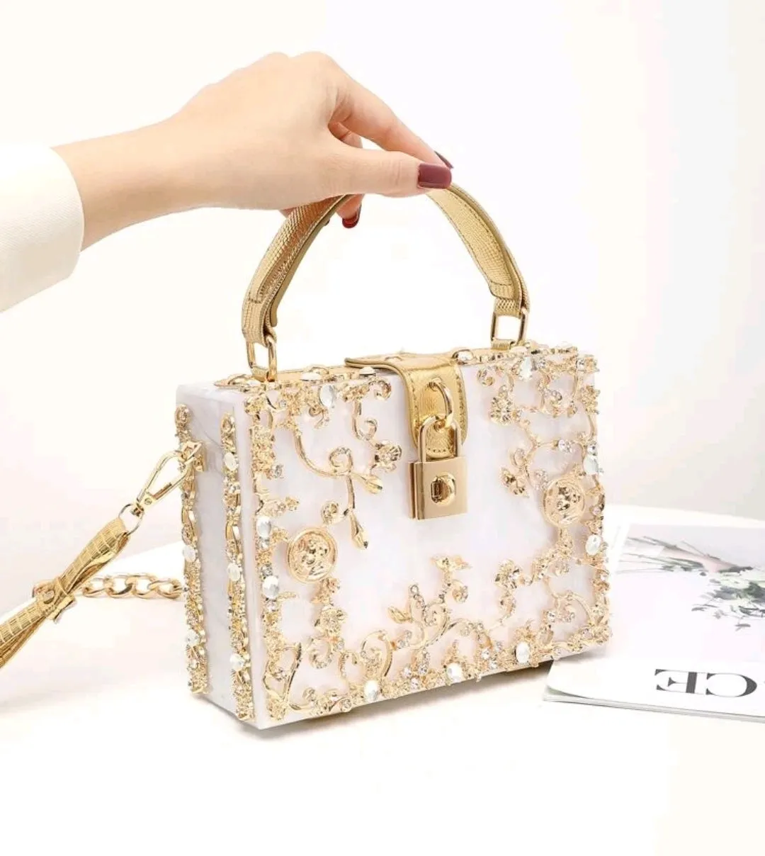 Rhinestone & metal decor chain box bag.